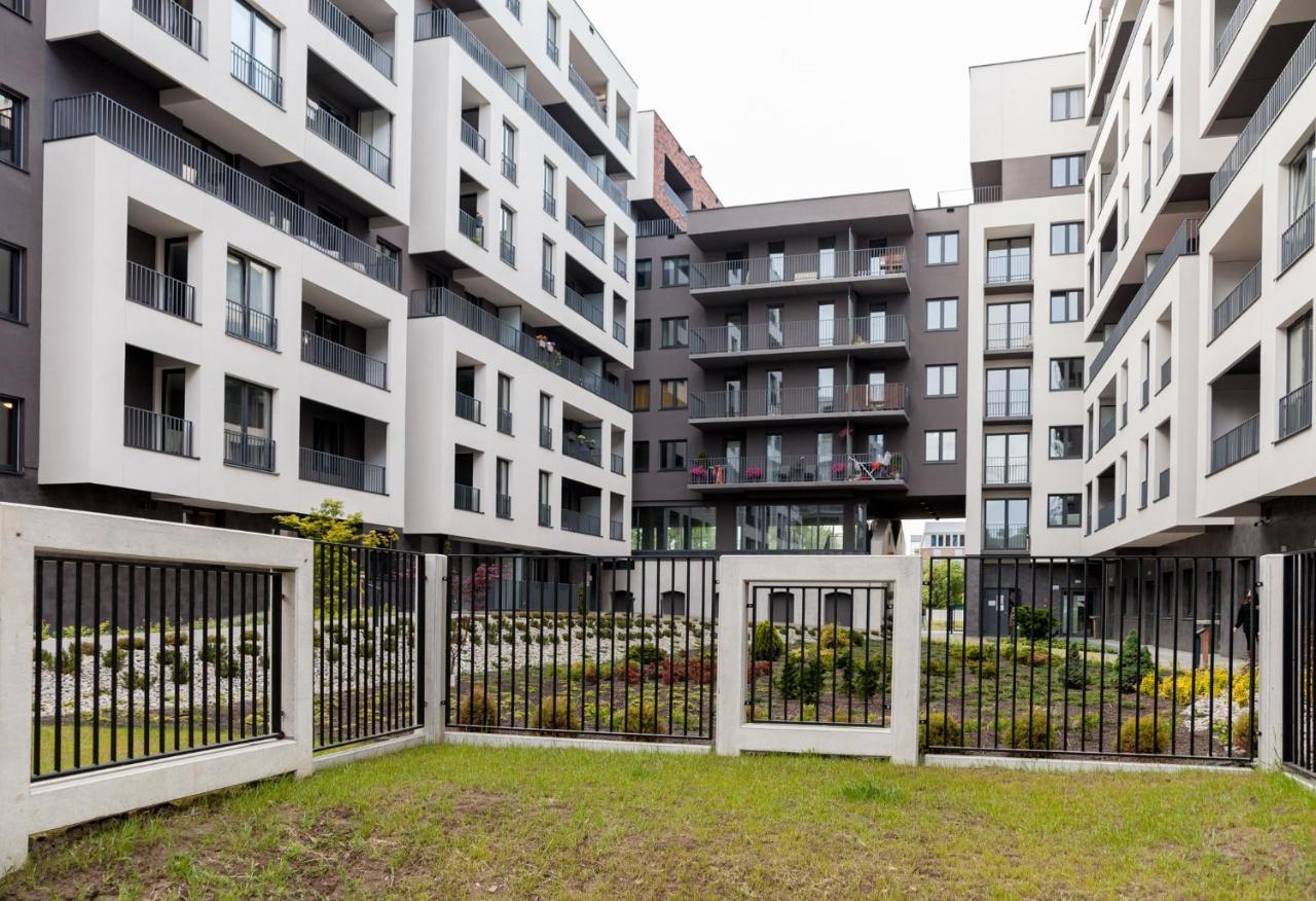 Unique Apt Eve - Free Garage クラクフ エクステリア 写真