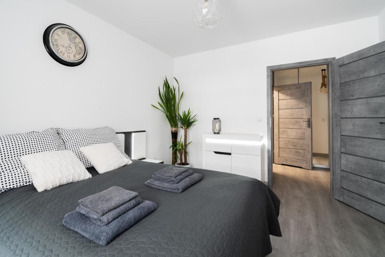 Unique Apt Eve - Free Garage クラクフ エクステリア 写真